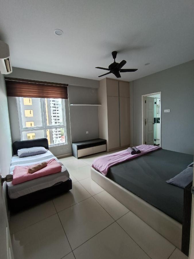 Mansion One, Private